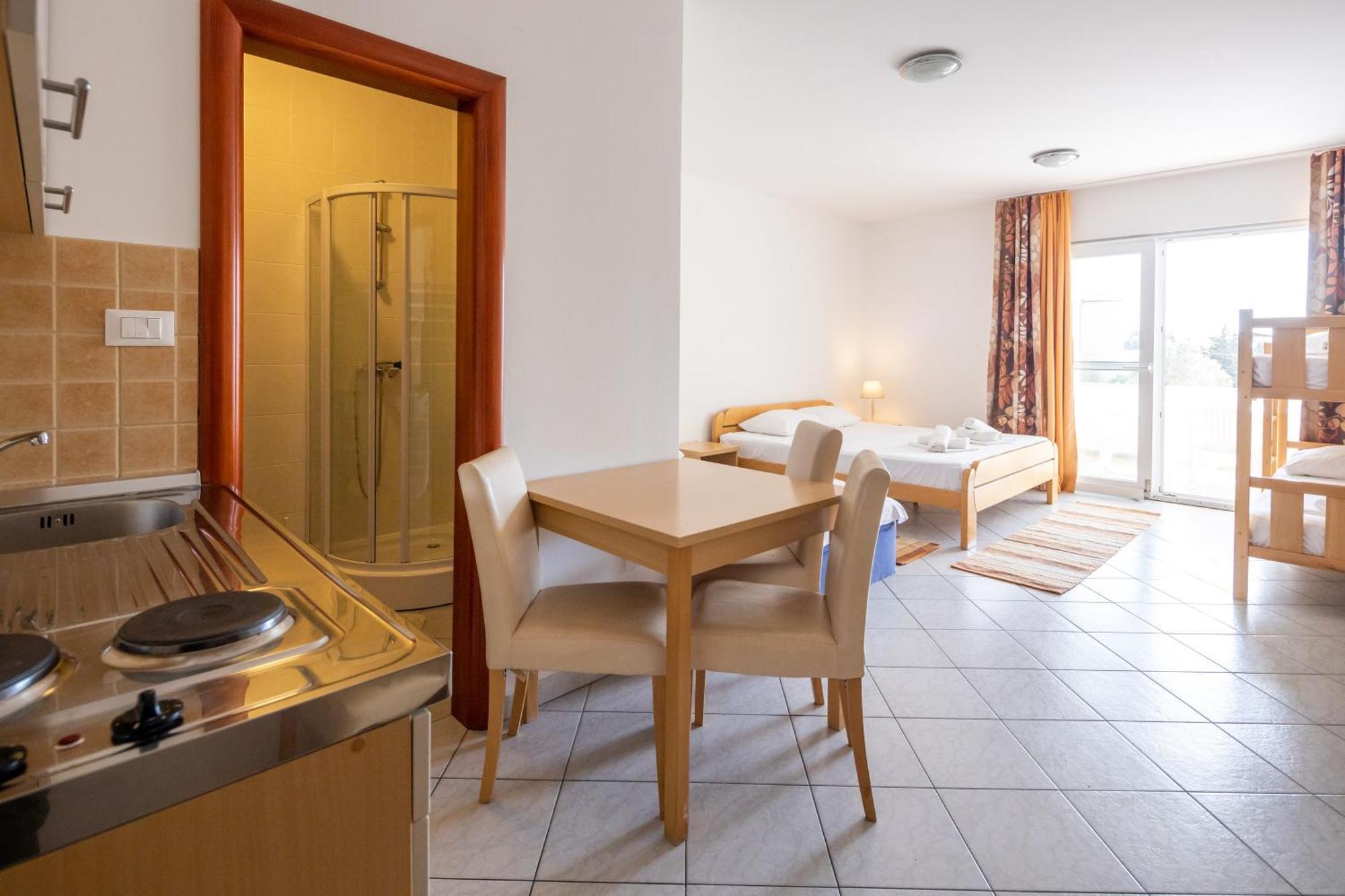 Apartments Eddy Veselica نوفاليا الغرفة الصورة